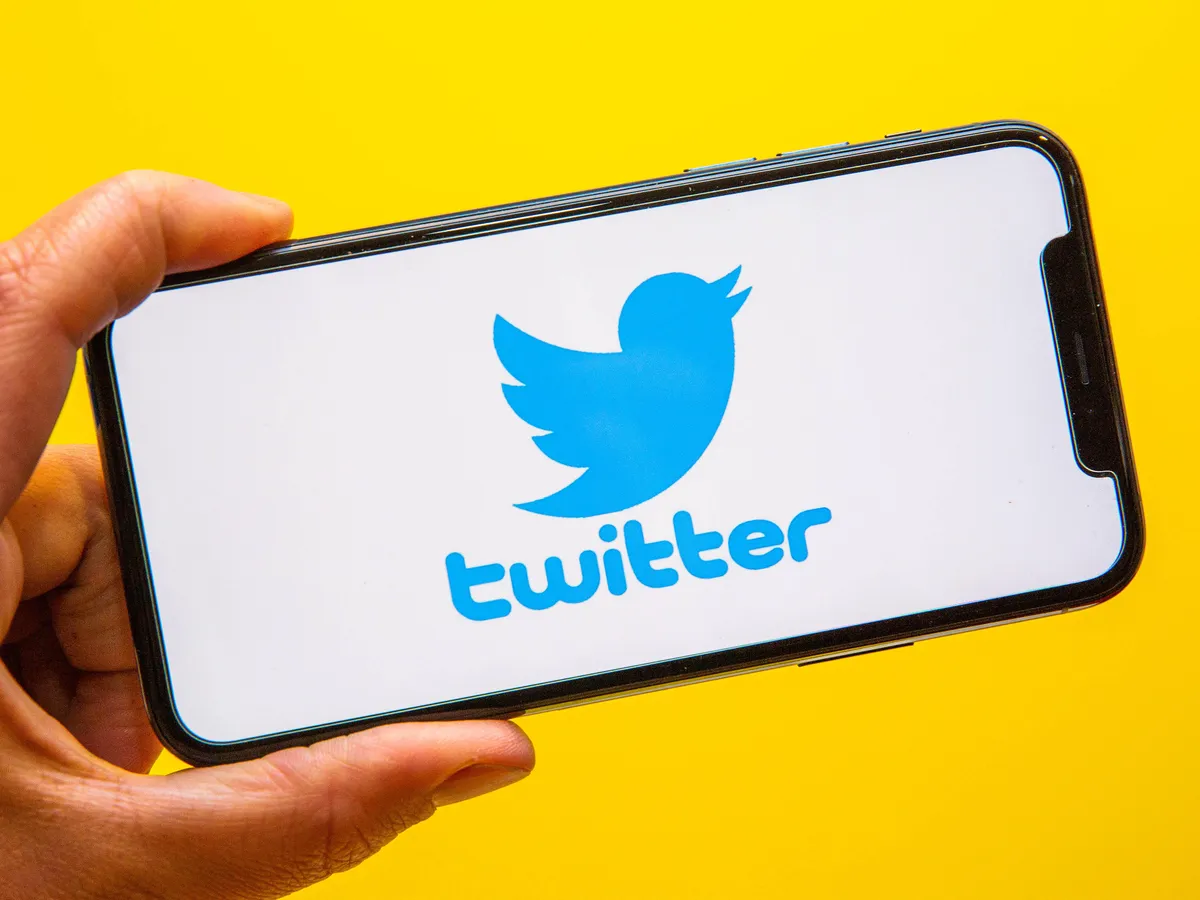 How to collect valid mobile phone numbers from Twitter data